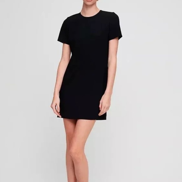 Babaton Dresses & Skirts - Aritzia Babaton Patricio Crepe Shift Shirt Dress Black Size 4